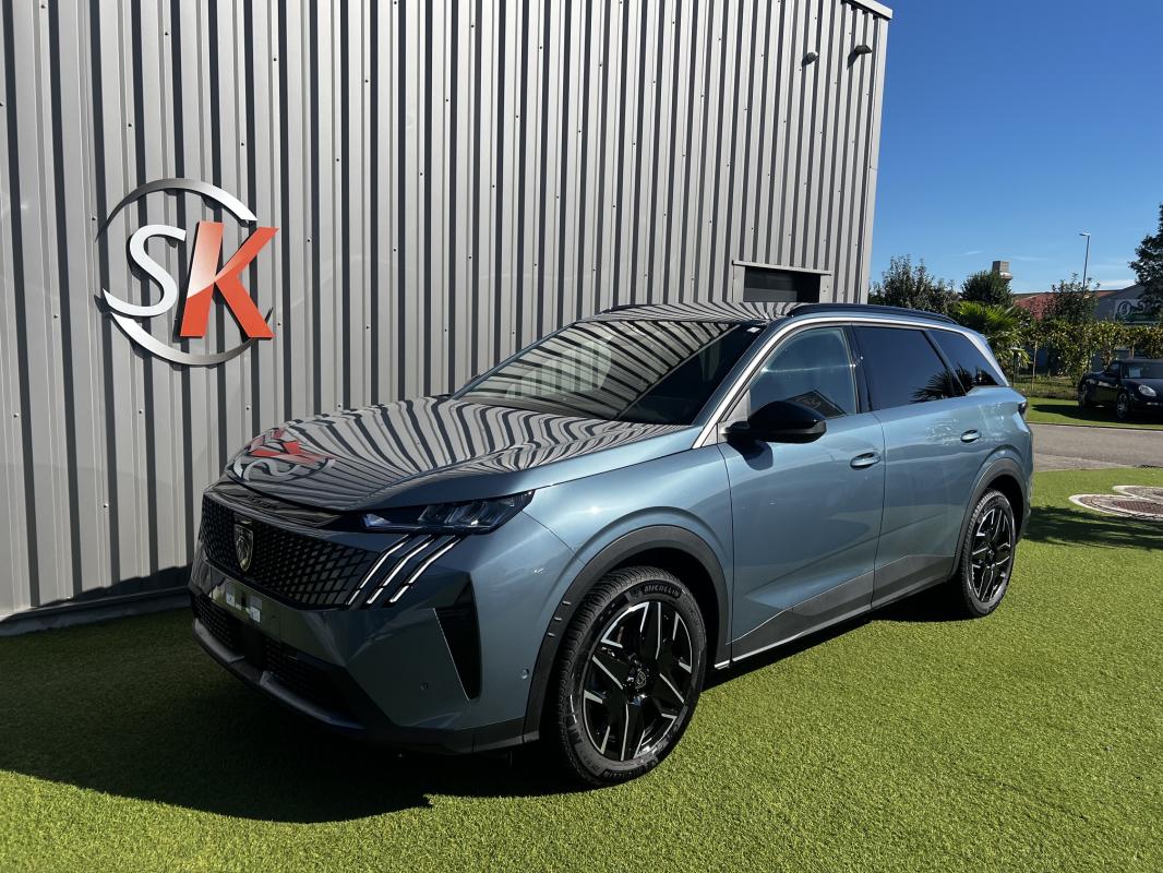 Voitures d'occasion de haute qualité disponibles chez SK Automobiles.